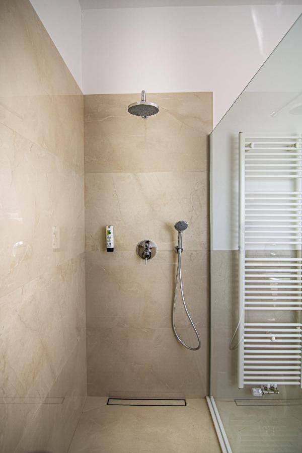 Sleep Inn Wehrhahn Suites Дюселдорф Екстериор снимка